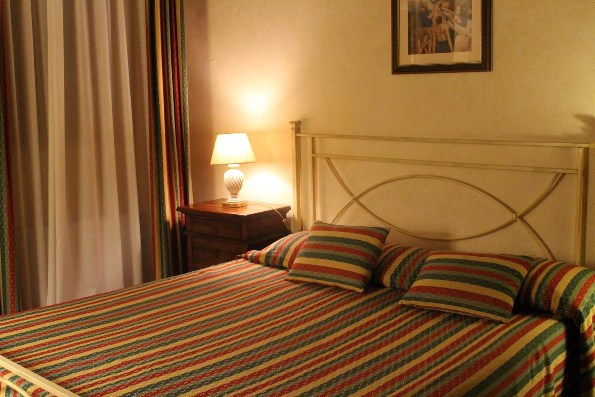 Il Colombaio Winery & Rooms Монтериджони Екстериор снимка