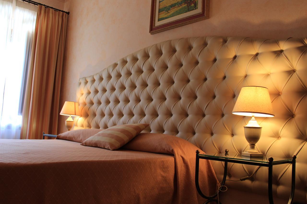 Il Colombaio Winery & Rooms Монтериджони Екстериор снимка
