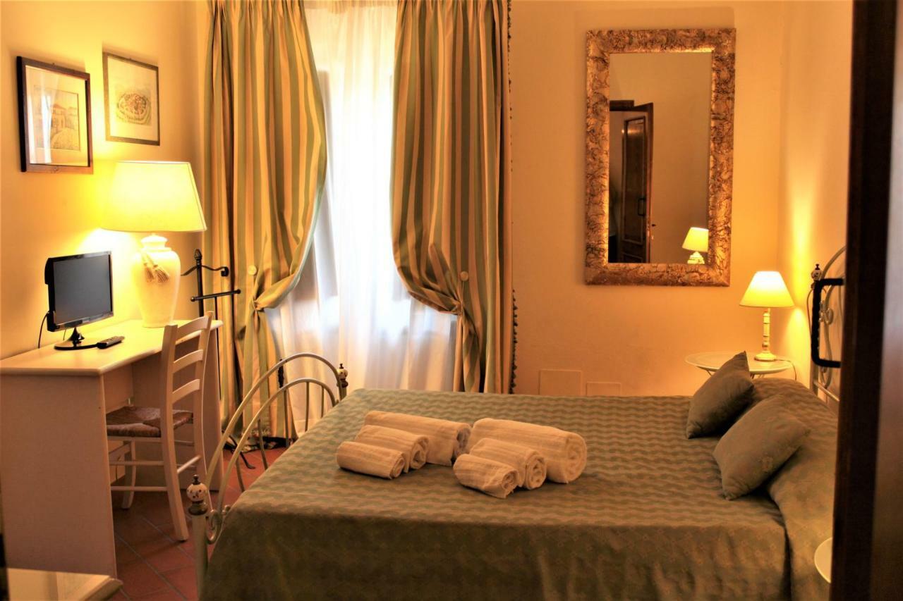 Il Colombaio Winery & Rooms Монтериджони Екстериор снимка